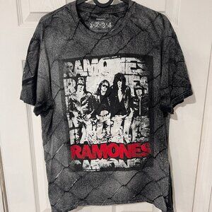 Ramones T-Shirt Size Medium (M)